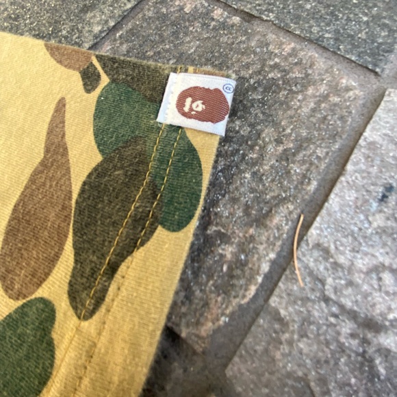 🦧 Bape A Bathing Ape© Camo Shark WGM t shirt SZ L Women’s! - Picture 2 of 6